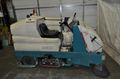 TENNANT 8300 SWEEPER SCRUBBER