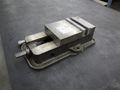 Kurt D-60 6" Machine Vise Steel Jaws, Handle- Auction Item