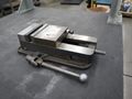 Kurt D-675 6" Machine Vise, Steel Jaws, Handle- Auction Item