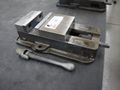Kurt D-675 6" Machine Vise, Steel Jaws, Handle- Auction Item