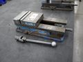 Kurt D-688 6" Machine Vise, Steel Jaws, Handle- Auction Item