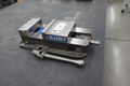 Kurt D-675 6" Machine Vise, Steel Jaws, Handle- Auction Item