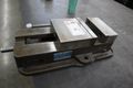 Kurt D-675 6" Machine Vise Steel Jaws, Handle- Auction Item