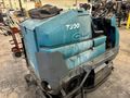 TENNANT FLOOR SCRUBBER 7300