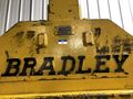 20,000 LB 10 TON BRADLEY MOTORIZED ROTAION COIL GRAB CLAW TYPE LIFT: STOCK #15816