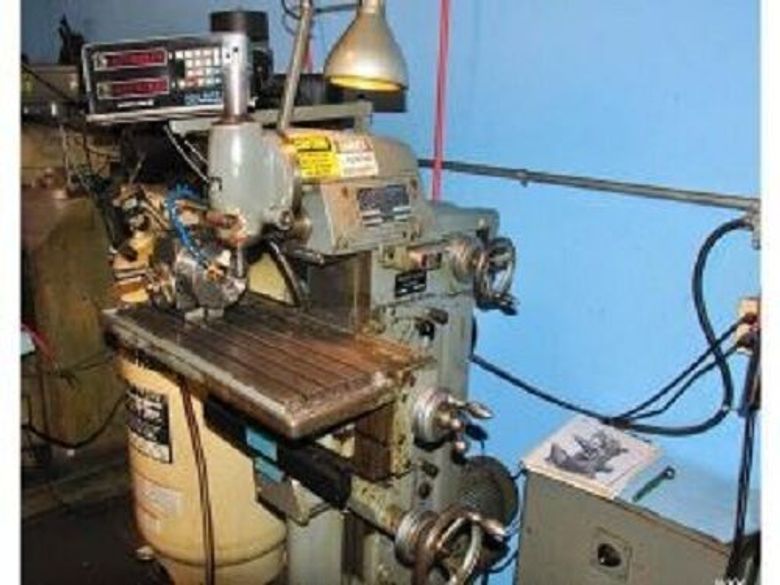 Morris Taper 4 spindle / The dividing head is not included, though it can be added for additional cost ($500.00)  The DRO is two axis. EQUIPPED WITH X & Y POWER FEED, ACURITE DRO, COOLANT PUMP, VISE, COLLETS, MANUALS