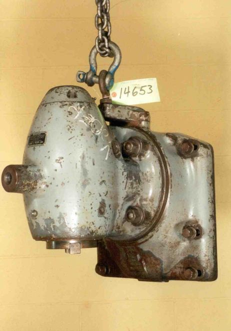 KEARNEY & TRECKER SWIVEL RIGHT ANGLE MILLING HEAD:  STOCK #14653