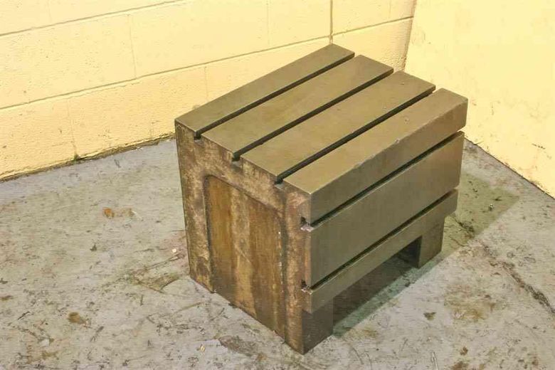 19.5' X 16' X 17' BERGONZI BOX DRILL TABLE:  STOCK #52733