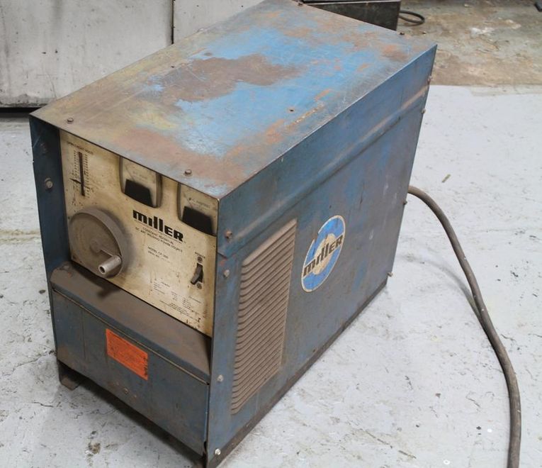 300 AMP MILLER WELDER: STOCK #62287