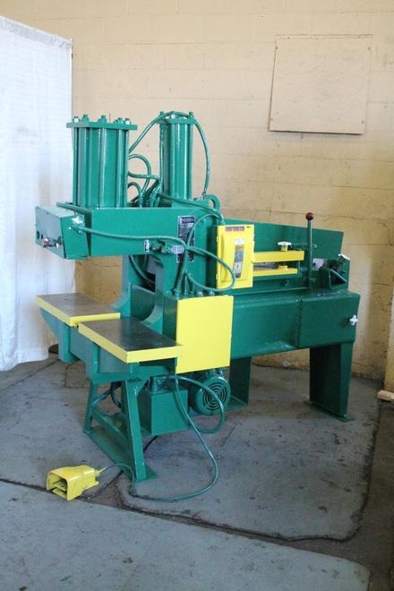 86 TON METAL MUNCHER #MM 900 HYDRAULIC IRONWORKER: STOCK #63902