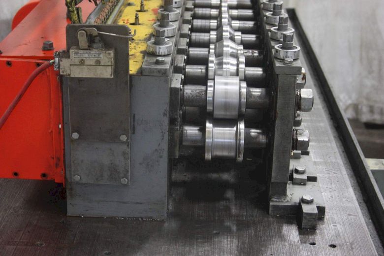 12 STAND X 1' DAHLSTROM ROLLFORMER: STOCK #67700