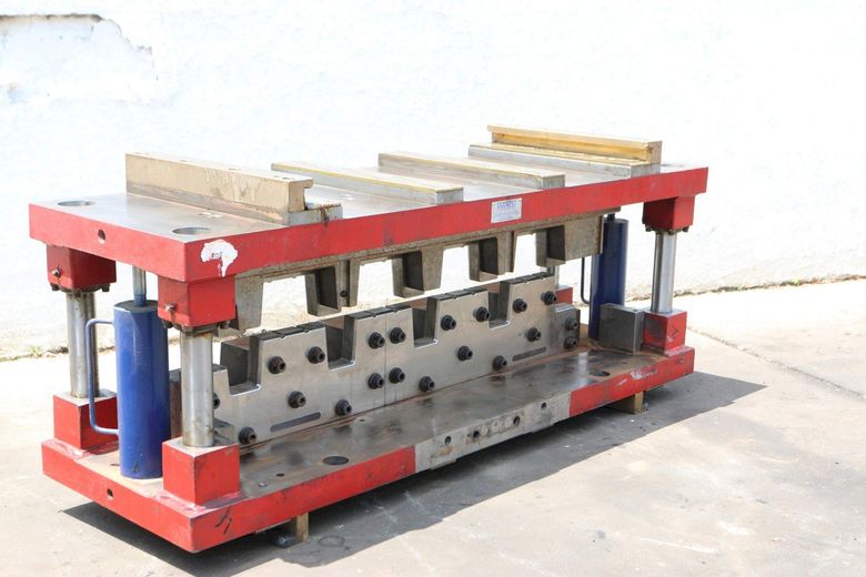 CUTOFF DIE: STOCK #