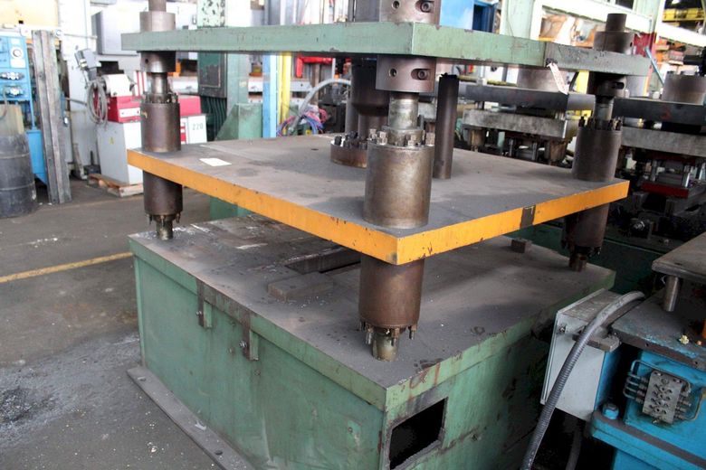 SAMCO 4 POST HYDRAULIC PRESS: STOCK #71774