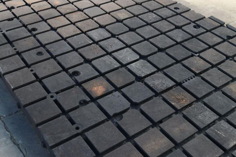 144' X 73' X 4' SOILD STEEL T SLOTTED FLOOR PLATE: STOCK #73340