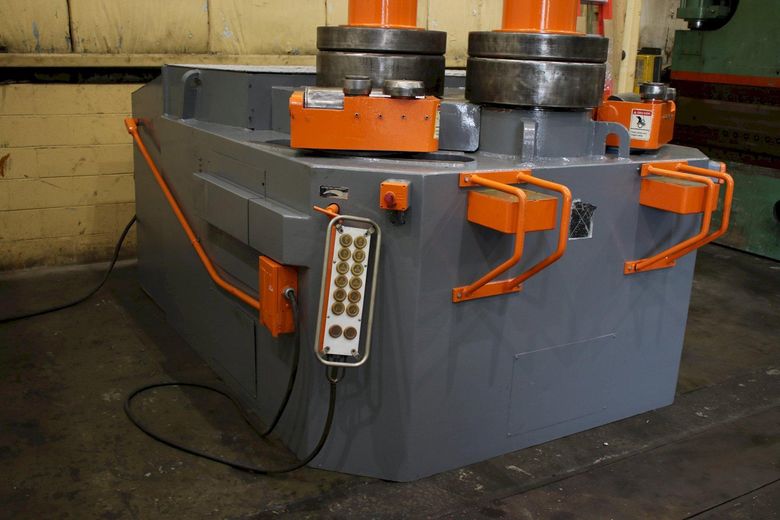 6" X 6" X 1" ROUNDO MODEL #R-7-S  ANGLE ROLLS: STOCK #73523