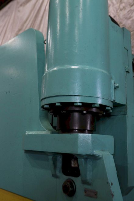 135 TON X 12' PACIFIC HYDRAULIC PRESS BRAKE: STOCK #73487