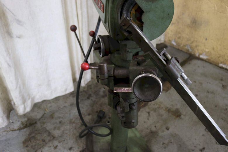 2-1/2" STERLING DRILL GRINDER::  STOCK #73130