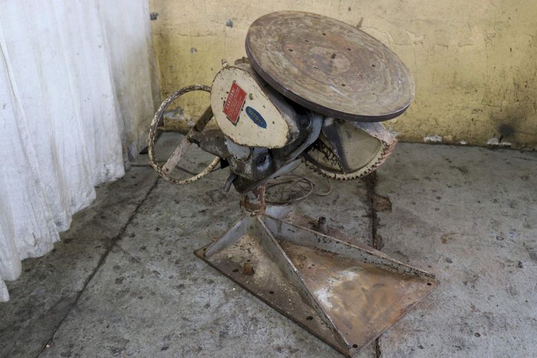 1200 LBS C & F WELDING POSITIONER: STOCK #72759