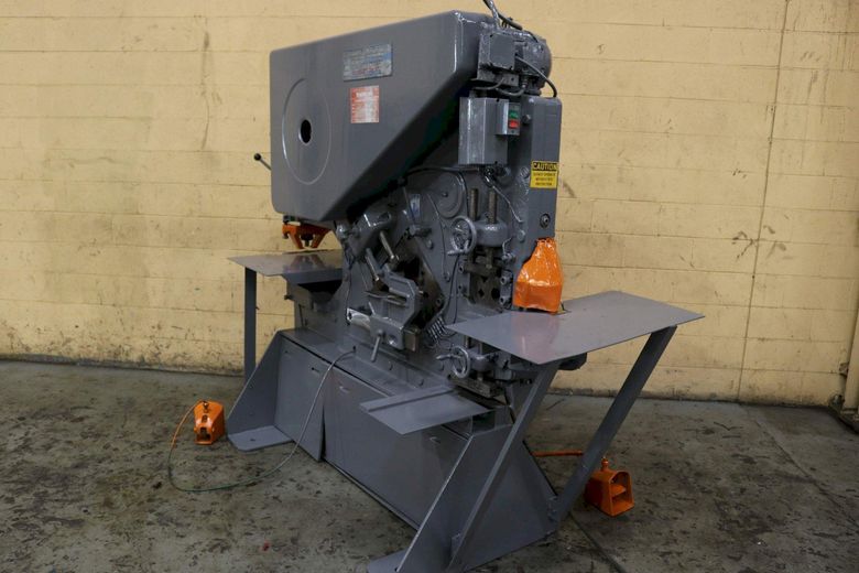 6 X 6 X 3/8" MUBEA IRONWORKER: STOCK #72768