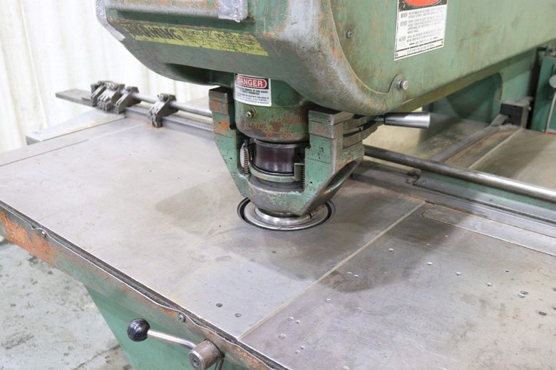 30 TON STRIPPIT 30/30 SINGLE END PUNCH: STOCK #72586
