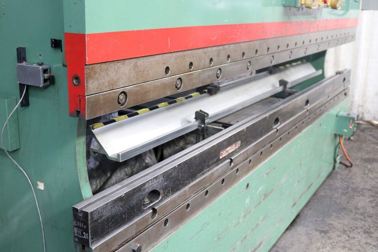 90 TON X 12' CINCINNATI HYDRAULIC PRESS BRAKE: STOCK #72585