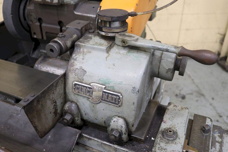 10" X 24" CINCINNATI UNIVERSAL CYLINDRICAL GRINDER: STOCK #72003