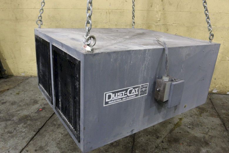 DUST CAT MODEL DF- 2  SMOKE FILTER STOCK #71349