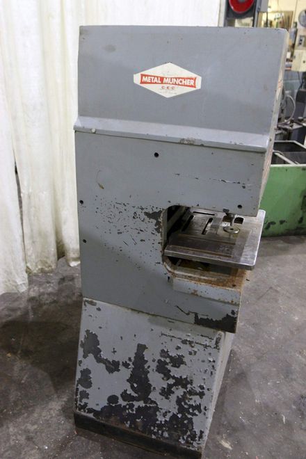 35 TON METAL MUNCHER MODEL #GB35 PUNCH: STOCK #71213