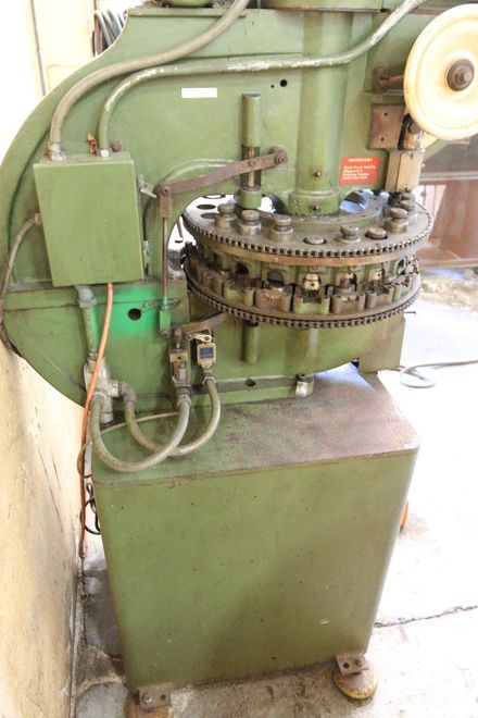 DIACRO MODEL 18 TURRET PUNCH PRESS: STOCK #70458