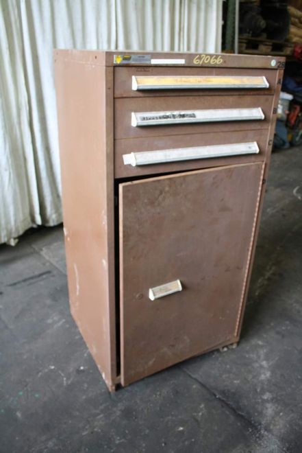 3 DRAWER 30" X 27-1/2" X 59" VIDMAR CABINET: STOCK #67066