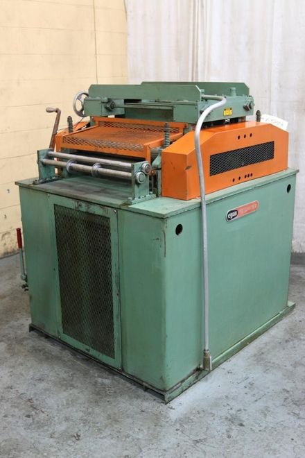 5000 LBS X 24" EGAN COIL REEL & 7 ROLL MOTORIZED STRAIGHTENER: STOCK #65813