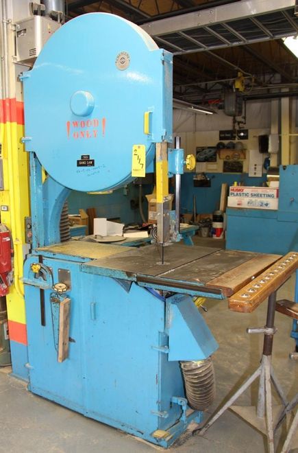 36" CRESCENT VERTICAL WOOD SAW: STOCK #64082