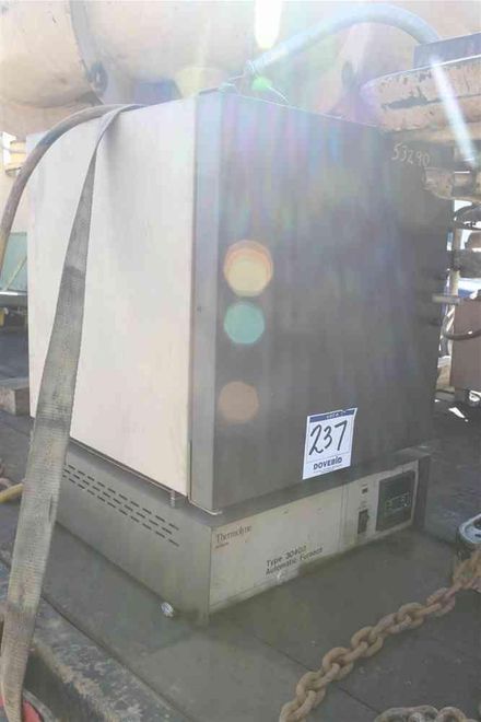 THERMOLYNE AUTOMATIC FURNACE: STOCK #53290