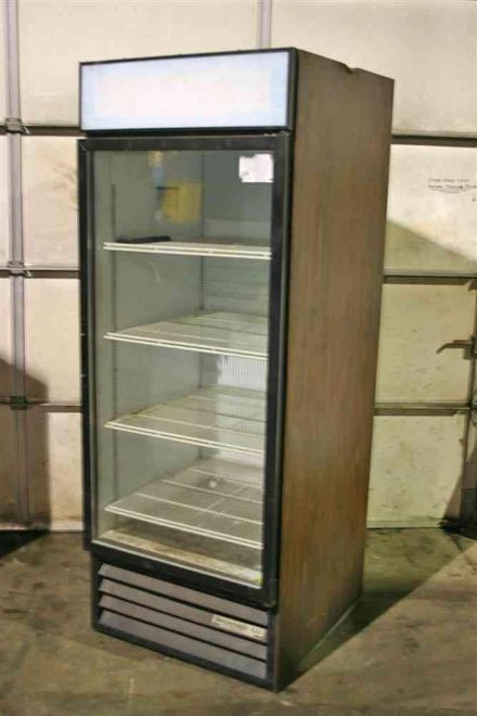 BEVERAGE AIR REFRIGERATOR:  STOCK #53028
