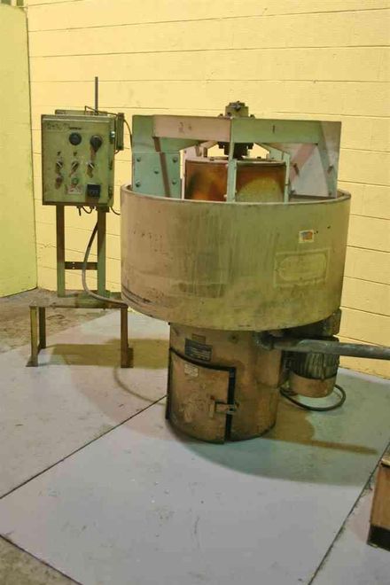 10-1/2 CUBIC FT ROSEMONT VIBRATORY FINISHER: STOCK #52620