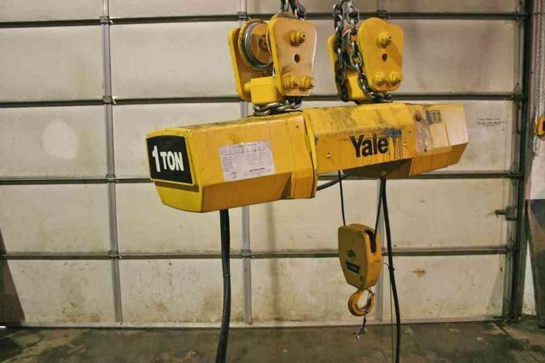 1 TON YALE ELECTRIC CABLE TYPE HOIST: STOCK #50130