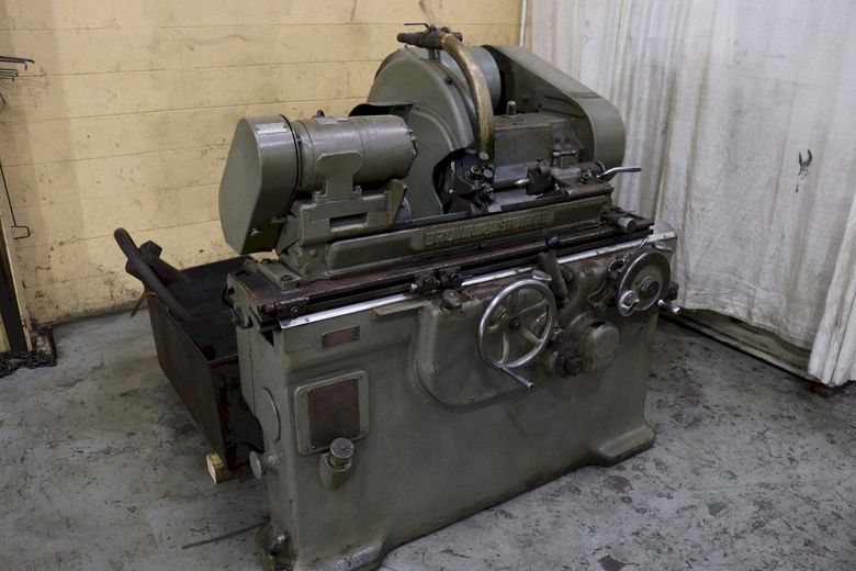6-11/16" X 24" BROWN & SHARPE PLAIN GRINDER: STOCK #73439
