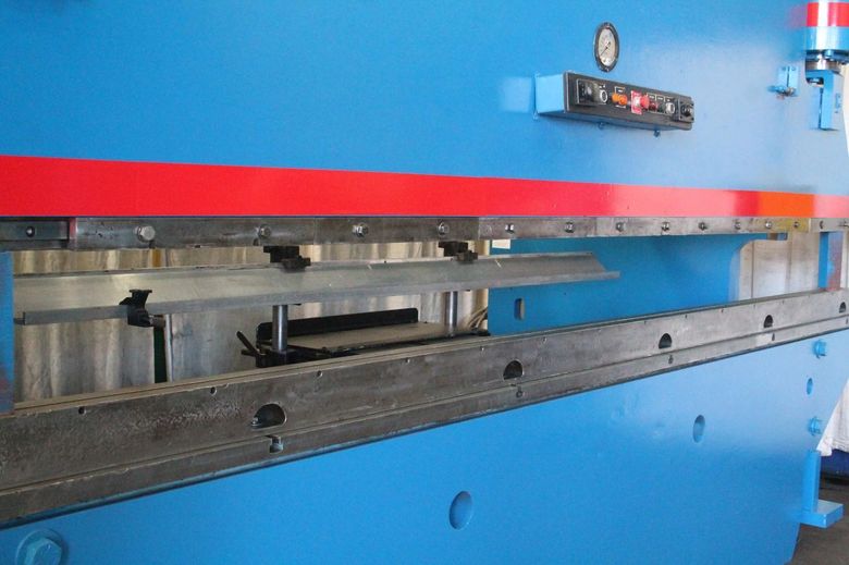 230 TON X 16' NIAGARA HYDRAULIC PRESS BRAKE: STOCK#65484