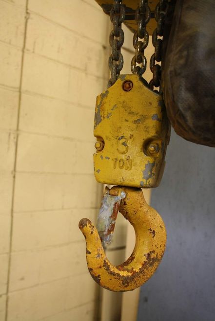 3 TON YALE ELECTRIC CHAIN HOIST W/POWER TROLLEY: STOCK #67436