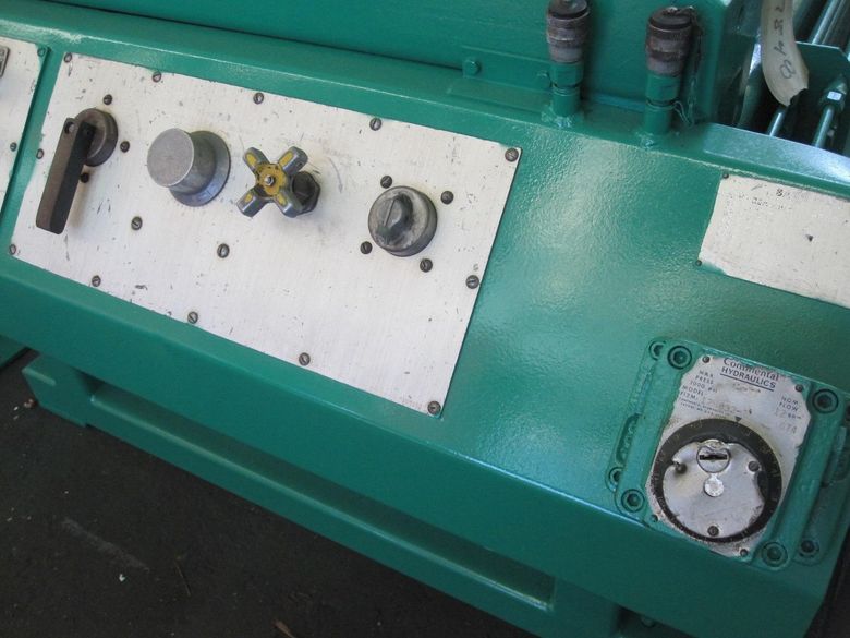 18' X 18' DOALL VERTICAL BANDSAW: STOCK #17848