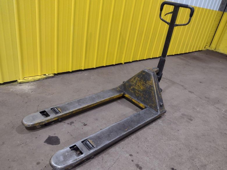 5,000 LB MANUAL PALLET JACK WITH 48" FORKS: STOCK #19052
