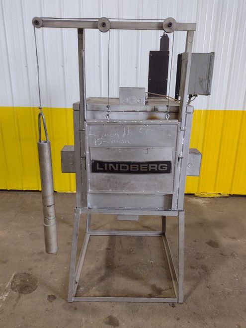 17" X 13" X 25" LINDBERG ELECTRIC FURNACE: STOCK #18853
