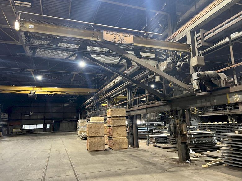 3 TON X 10' SHEPARD-NILES WALL MOUNTED POWERED GANTRY CRANE: STOCK 18477