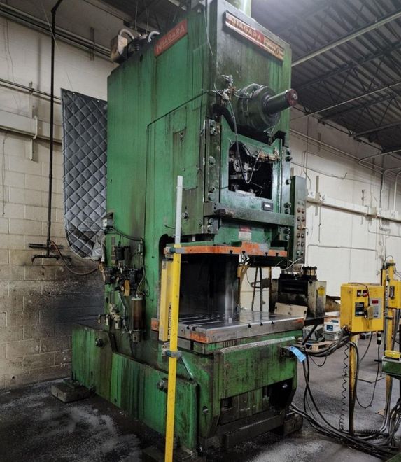 150 TON NIAGARA MODEL #E-150 GAP FRAME PRESS, 6" STROKE: STOCK 17175