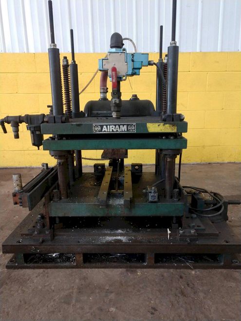 7 TON AIRAM ADJUSTABLE PNEUMATIC CUT OFF PRESS: STOCK #13702