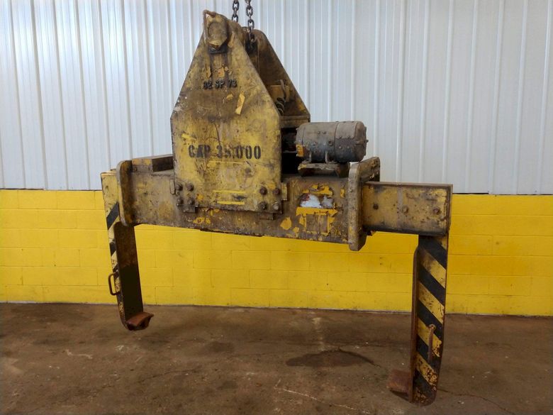 35,000 LB 17.5 TON X 17" TO 69" X 60"  OD BRADLEY CRANE MOTORIZED COIL GRAB: STOCK 13226