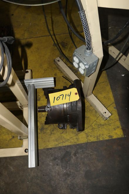 8" NATIONAL HORIZONTAL / VERTICAL ROTARY TABLE: STOCK 10714