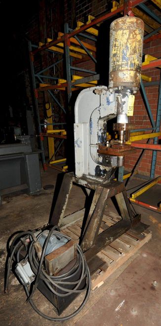 100 TON C FRAME WHITNEY HYDRAULIC WEB PUNCH: STOCK 63558