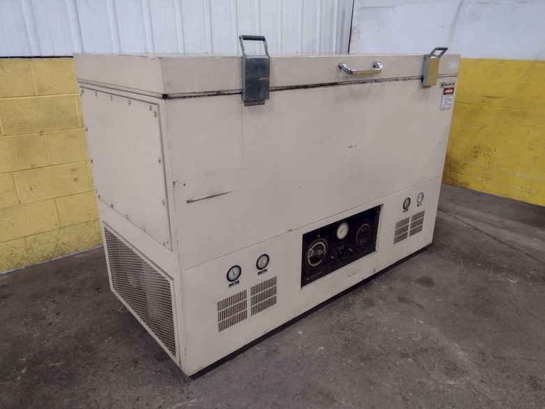 -120 DEGREE BLUE-M MODEL #B3005-Q ENVIRONMENTAL CHAMBER: STOCK 17356