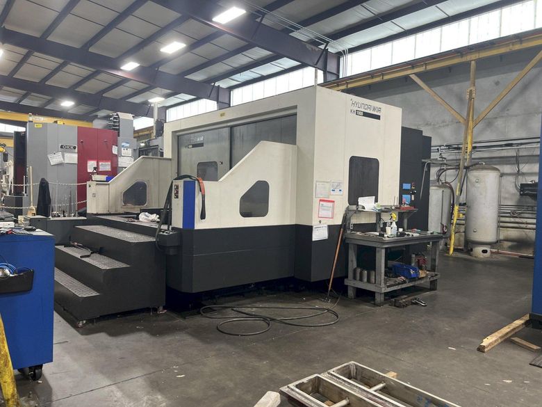Hyundai Wia #KH1000, CNC horizontal machining center, 82.6" X, 53.1" Y, 55.1" Z, 8000 RPM, 35 HP
